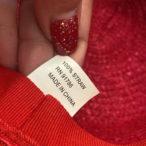 🌹Red Vintage woman’s 💯 draw dress hat with feathers and big side Rose 13.5”RND - Picture 10 of 12